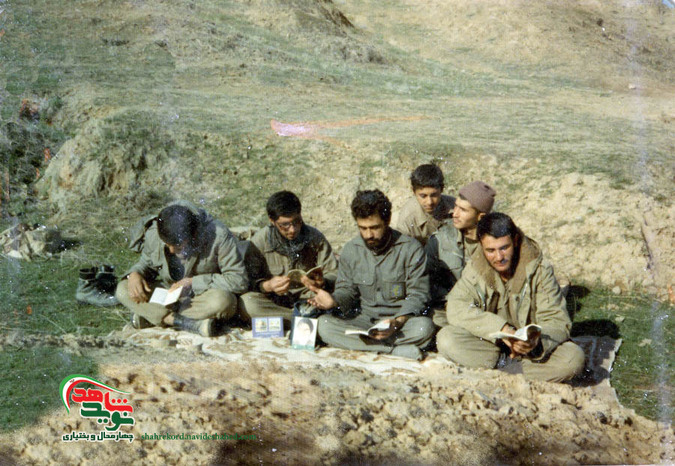 شهید حسین شیرزاد طاقانکی نفر سوم از سمت چپ