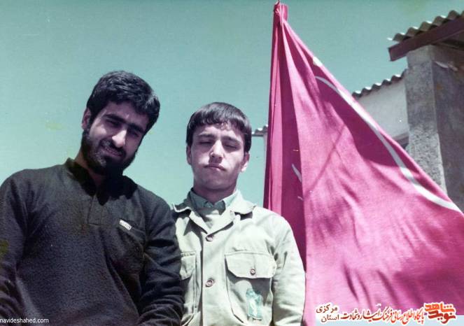 از چپ: شهید اکبر محمدی - غلامرضا افشار