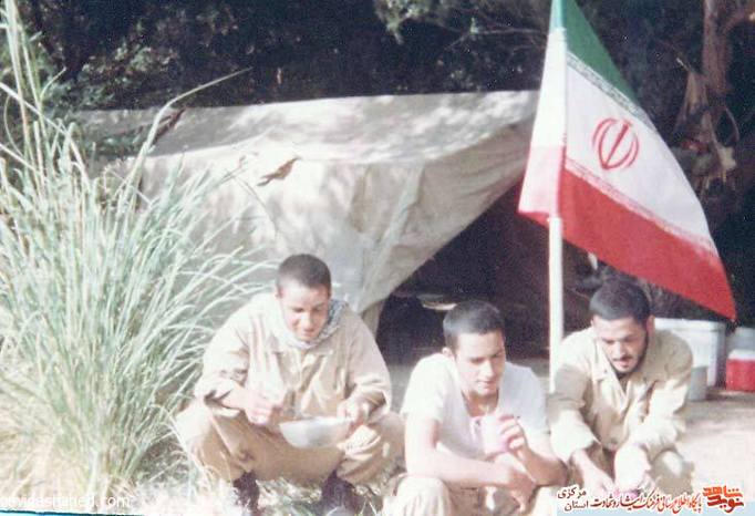 از چپ: شهید ابوالقاسم زینعلی - محسن ربیعی - فرج الله باقری 