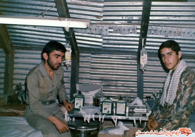 نفر سمت راست شهید امیر جراح