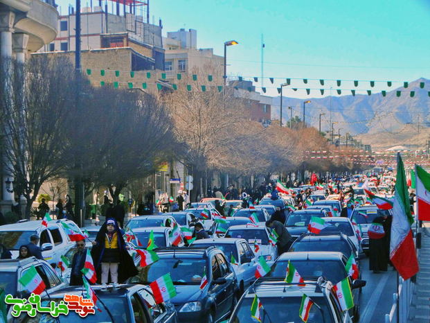 ای دشمنان اسلام و منافقین کور دل خیال باطل برندارید. آمده ایم تا بگوییم هستیم و خواهیم بود.