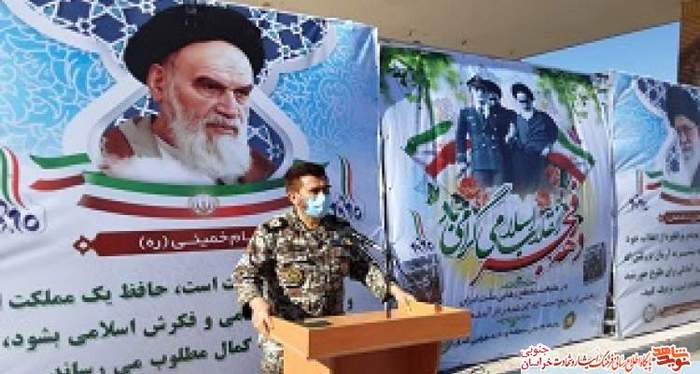 فرمانده منطقه پدافند هوایی شرق در جلسه تجلیل از خانواده های شهدا و ایثارگران: برآورده کردن خواستههای به حق خانوادههای شهدا در اولویت کاری مسئولان قرار گیرد