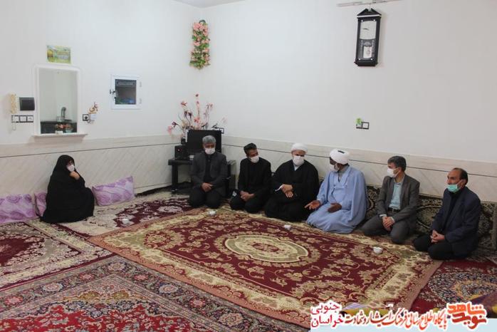 تکریم خانواده های شاهد و ایثارگر بشرویه