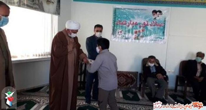 با حضور مدیرکل بنیاد شهید و امور ایثارگران خراسان جنوبی از دانش آموزان ممتاز شاهد و ایثارگر شهرستان قاین تجلیل به عمل آمد