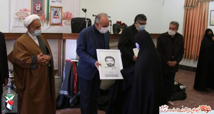 یادواره شهدای لاله های روشن در دبیرستان هنرهای زیبا شهرستان بیرجند با حضور مدیرکل آموزش و پرورش استان به یاد شهید محمد سرحدی و شهیده معصومه محمود سرتنگی
