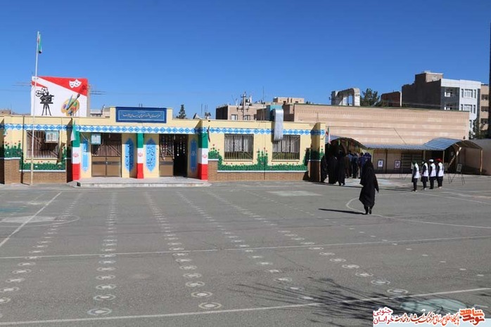 یادواره شهدای لاله های روشن در دبیرستان هنرهای زیبا شهرستان بیرجند با حضور مدیرکل آموزش و پرورش استان به یاد شهید محمد سرحدی و شهیده معصومه محمود سرتنگی