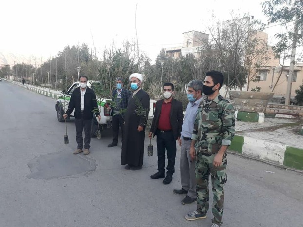 هر منزل یک نهال یک شهید
