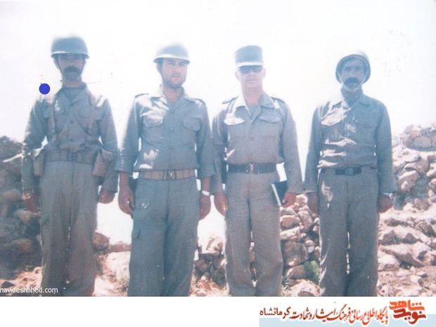 شهید الفت مرادی- نفر اول از سمت چپ
