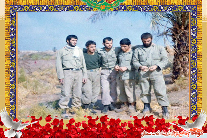 نفر دوم از چپ شهید حسن صیدی