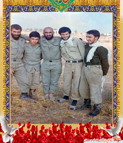 نفر اول از راست شهید حسن صیدی