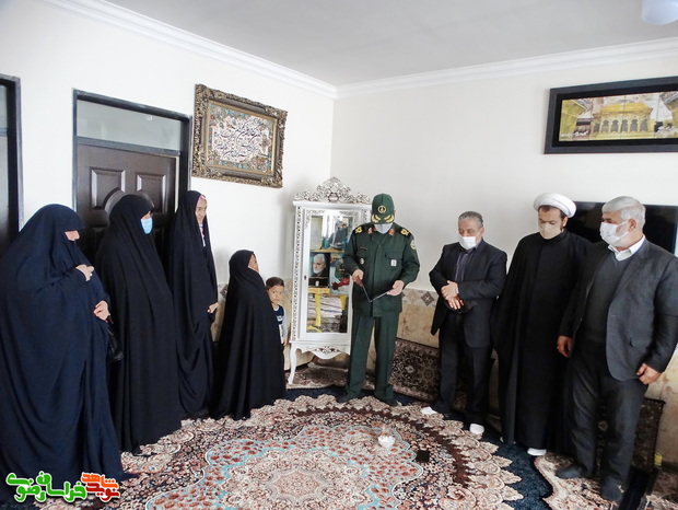 تجلیل از خانواده گرانقدر شهید والامقام مدافع حرم لشکر فاطمیون نور محمد محمدی