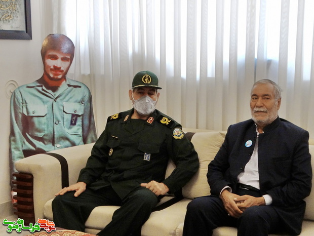 دیدار با خانواده شهید والامقام سردار سرلشگر محمود کاوه 
