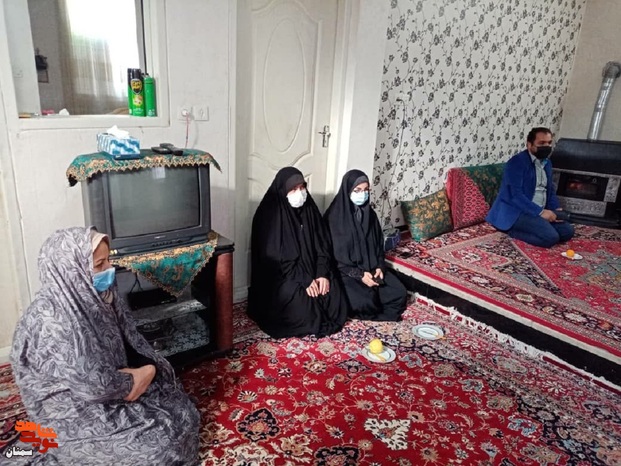 دیدار مسئولان شهرستان آرادان با مادر معزز شهید والامقام محمدعلی شاه‌حسینی - بیست و هفتم دی‌ماه ۱۴۰۰ شهرستان آرادان