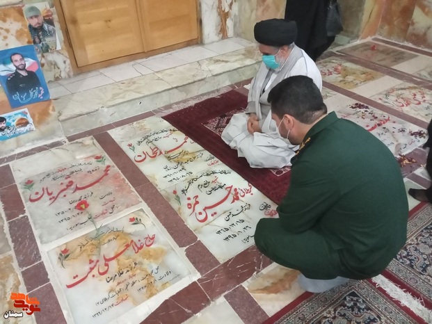 مراسم مهمانی لاله‌ها در گلزار شهدای امامزاده یحیای شهرستان سمنان - چهاردهم بهمن‌ماه ۱۴۰۰