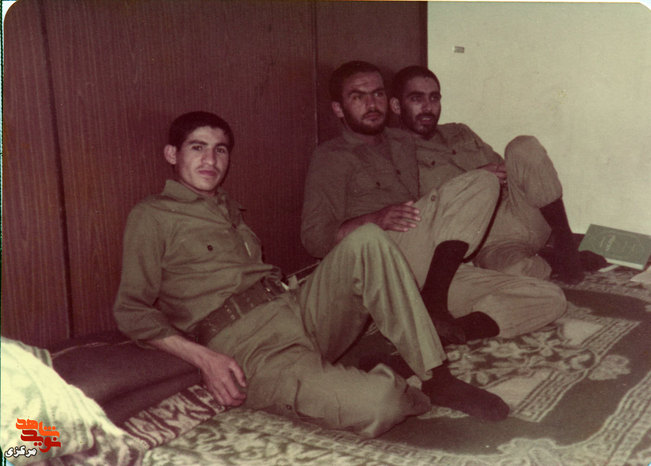 از چپ: احمد گاوخانه - صادق دوخایی -...