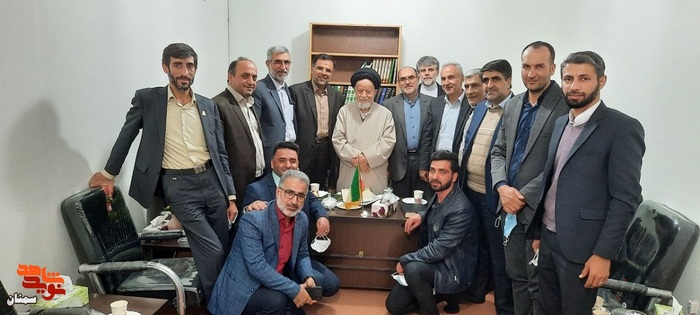 دیدار مدیران بنیاد شهید شهرستان و استان سمنان با آیت‌الله شاهچراغی نماینده مردم استان در مجلس خبرگان رهبری - بیست و سوم اسفند ۱۴۰۰ دفتر نماینده مجلس خبرگان رهبری در سمنان