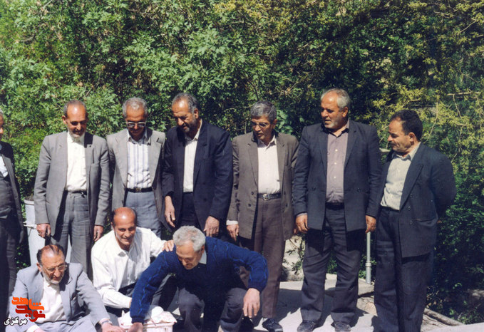 بازدید پدران شهدا از مناطق جنگی1372