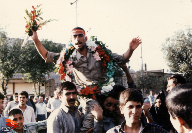  بازگشت آزادگان چهارمحال و بختیاری به میهن اسلامی 