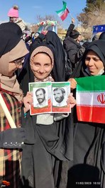 حضور در راهپیمایی یوم‌الله ۲۲ بهمن ۱۴۰۱ به نیابت از شهدا- شهرستان سمنان