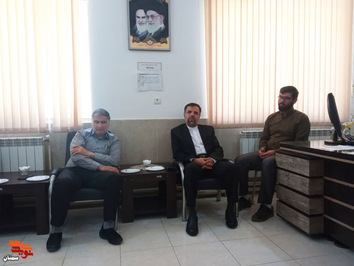 تجلیل مدیرکل بنیاد شهید استان سمنان از مدیر و معلمان دبیرستان پسرانه شاهد دوره اول شهیدان قدس- شانزدهم اردیبهشتماه ۱۴۰۲ شهرستان سمنان