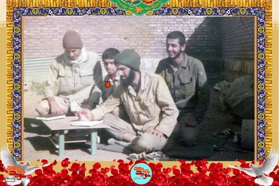 نفر دوم از چپ شهید احمد فوادیان