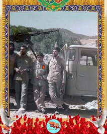 نفر دوم از راست شهید احمد فوادیان