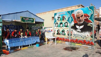 آیین زنگ مقاومت به مناسبت سالگرد شهادت حاج قاسم سلیمانی- سیزدهم دیماه ۱۴۰۲ مدرسه ابتدایی پسرانه شاهد شهرستان سمنان