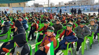 آیین زنگ مقاومت به مناسبت سالگرد شهادت حاج قاسم سلیمانی- سیزدهم دیماه ۱۴۰۲ مدرسه ابتدایی پسرانه شاهد شهرستان سمنان