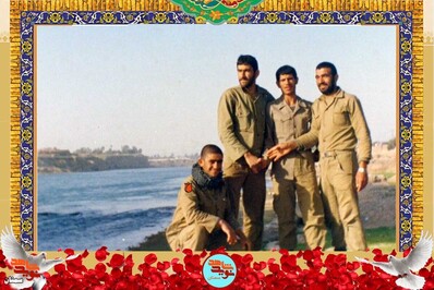 نفر نشسته شهید محمد خراسانی