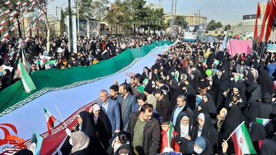 حماسه مردم انقلابی سمنان در راهپیمایی ۲۲ بهمن ۱۴۰۲