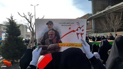 حماسه مردم انقلابی سمنان در راهپیمایی ۲۲ بهمن ۱۴۰۲
