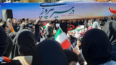 حماسه مردم انقلابی سمنان در راهپیمایی ۲۲ بهمن ۱۴۰۲
