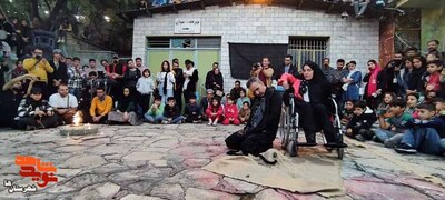 اجرای نمایش «پلاک آبی» در بوستان‌های مدرس، ایثار و کوثر