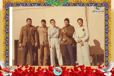 نفر سمت راست شهید سید جمال احمدپناهی