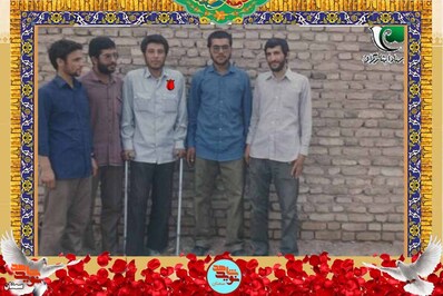 نفر وسط شهید سید جمال احمدپناهی