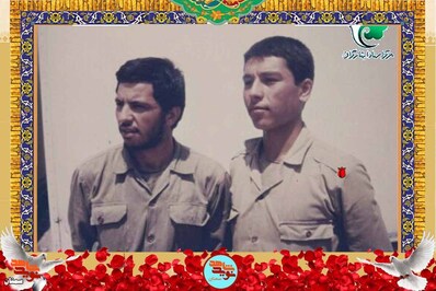 نفر سمت راست شهید سید جمال احمدپناهی