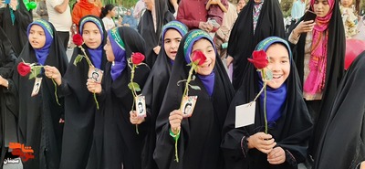 کاروان نوجوانان در شادپیمایی عید غدیر به نیابت از شهدا- پنجم تیرماه ۱۴۰۳ میدان کوثر تا میدان امام علی(ع) شهرستان سمنان