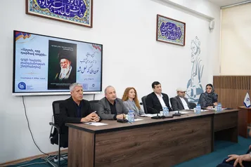 ترجمه ارمنی کتاب «خون دلی که لعل شد» در ایروان رونمایی شد